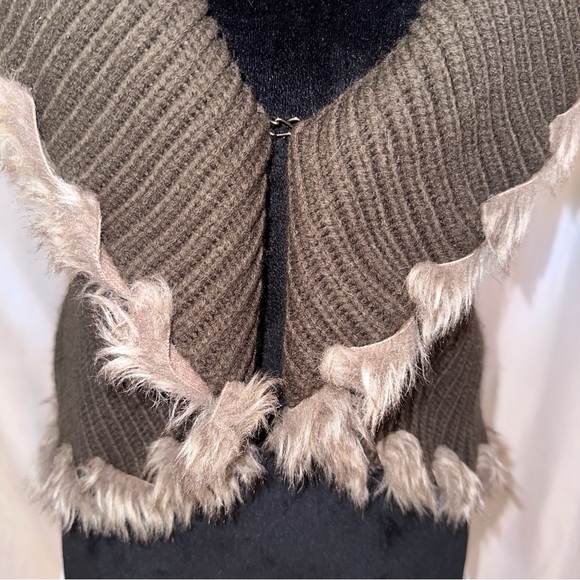 VTG Y2K Cache Cardigan Sweater Vest Womens Small Faux Fur Trim Brown Shag - Picture 7 of 12